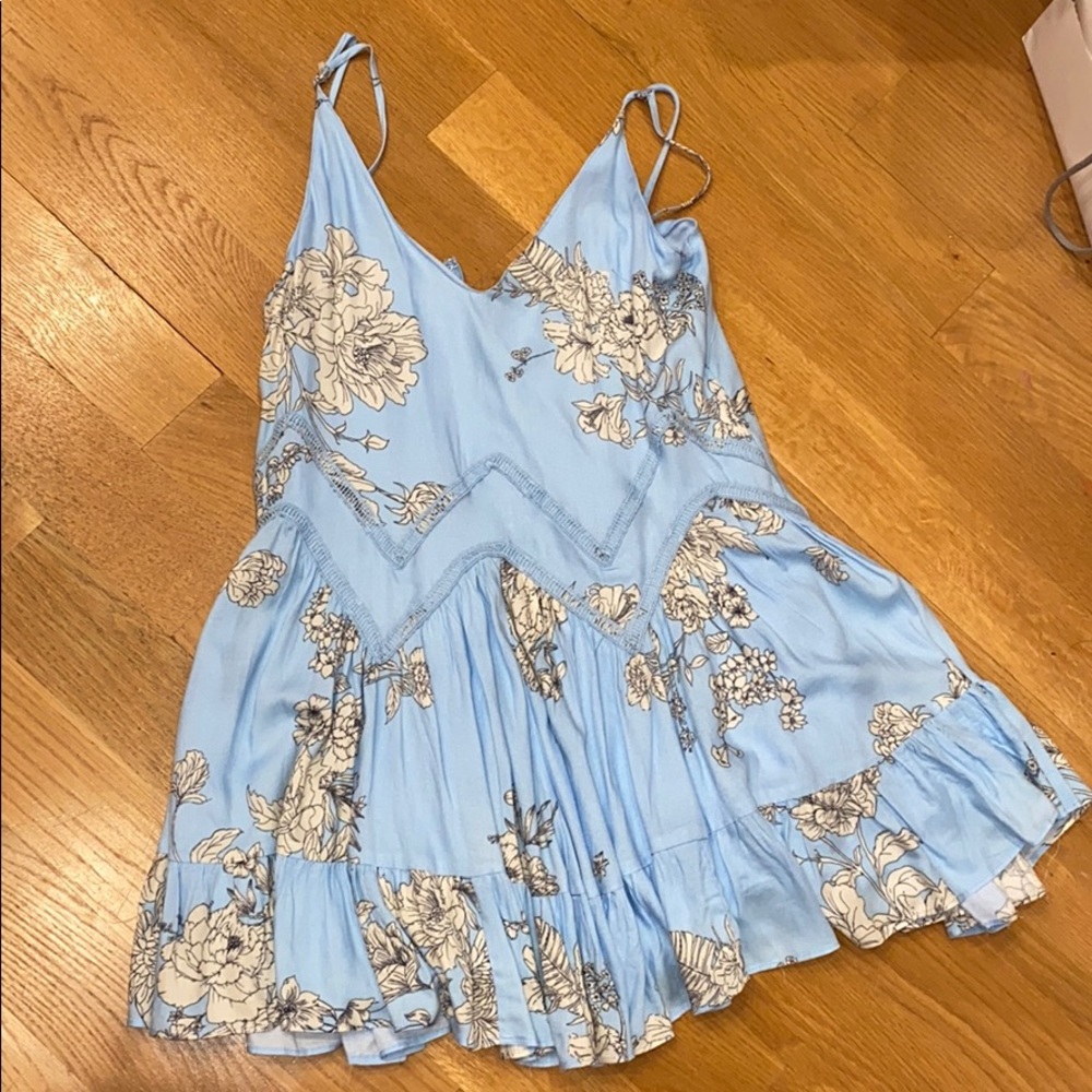 NEW Ruby and Jenna blue floral dress